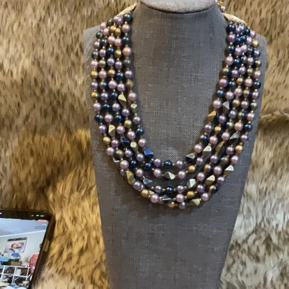 Beautiful vintage necklace. An excellent condition. There are five strands​ - Picture 1 of 1